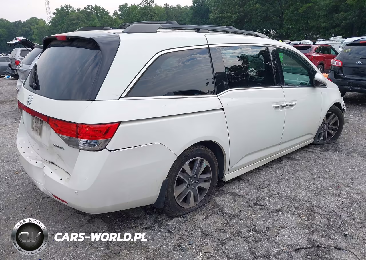 2015 Honda Odyssey Touring-Touring Elite VIN:5FNRL5H97FB024997 - 4