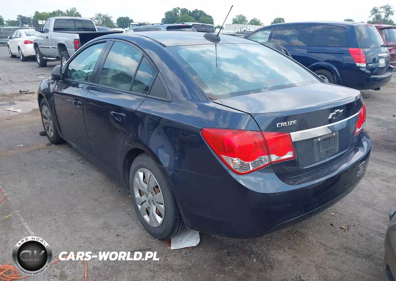 2015 Chevrolet Cruze Ls Auto VIN:1G1PA5SH1F7290396 - 3
