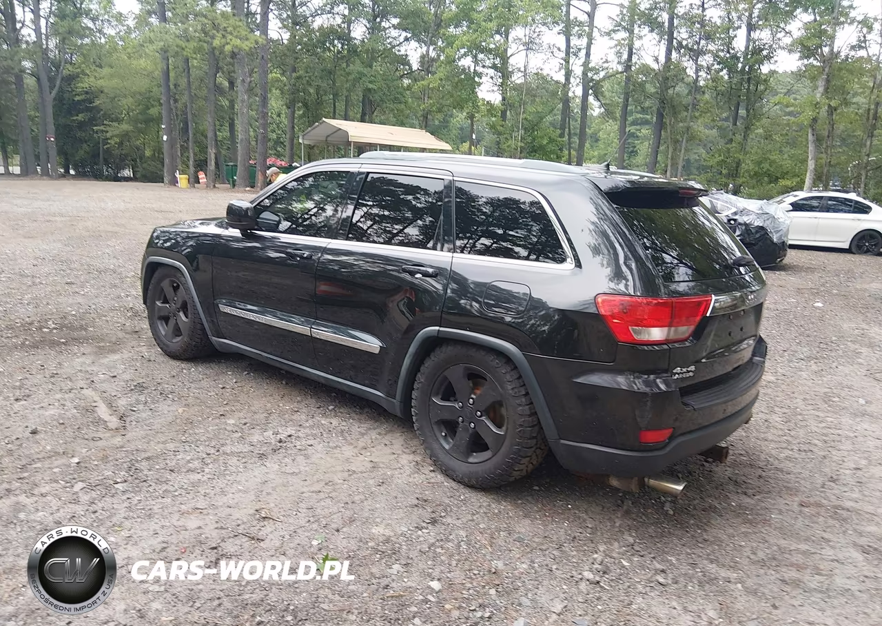 2011 Jeep Grand Cherokee Laredo VIN:1J4RR4GG8BC597868 - 3