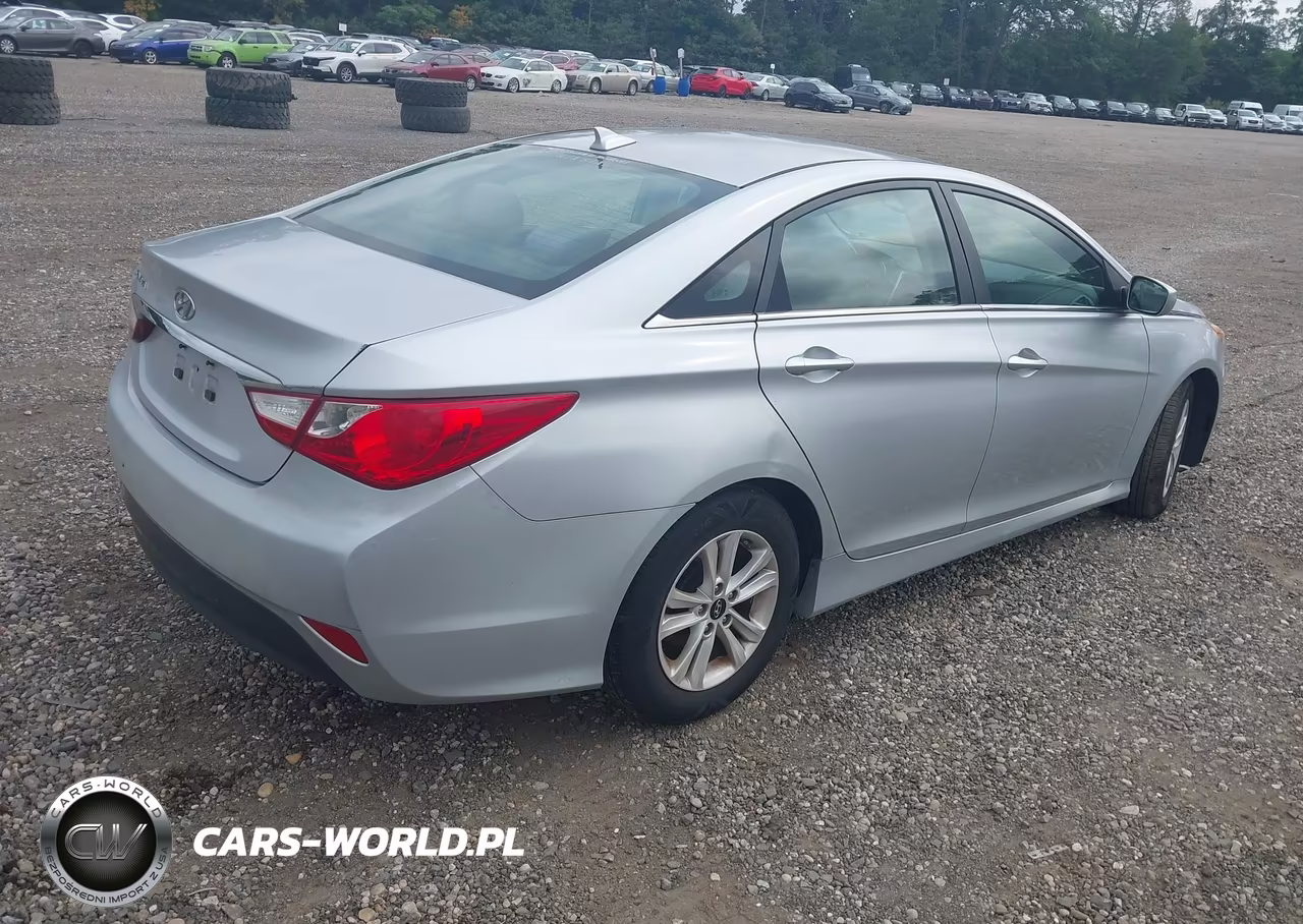 2014 Hyundai Sonata Gls VIN:5NPEB4AC9EH840367 - 4