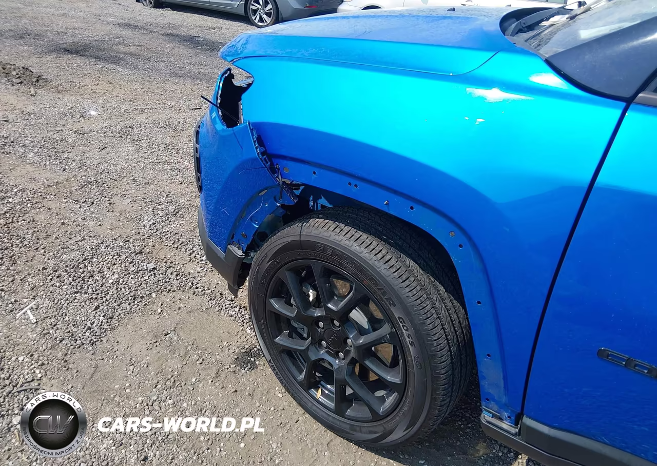 2024 Jeep Compass Latitude 4X4 VIN:3C4NJDBN2RT588051 - 6
