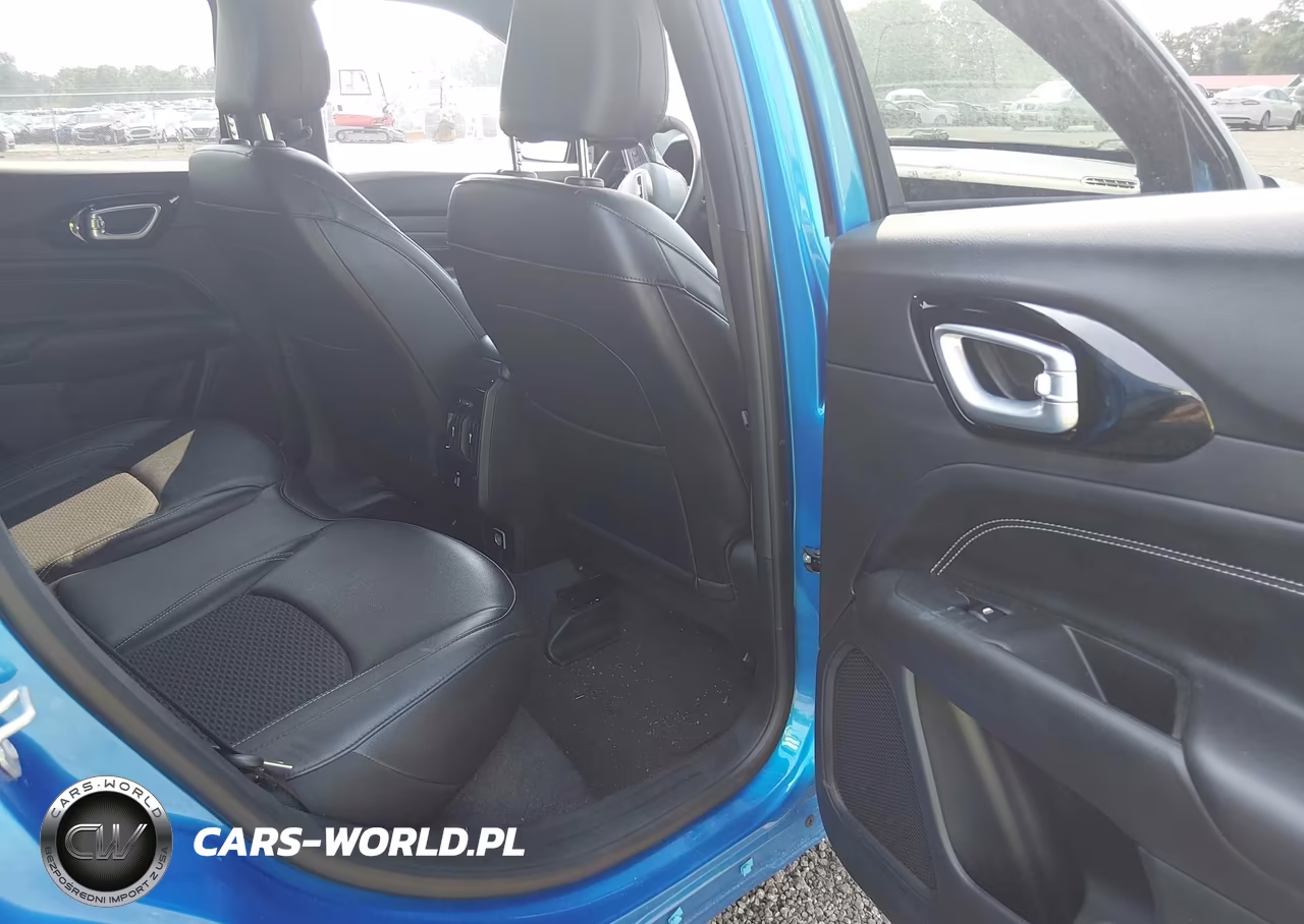 2024 Jeep Compass Latitude 4X4 VIN:3C4NJDBN2RT588051 - 8