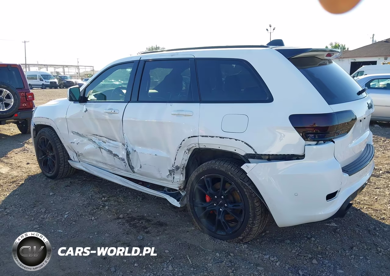 2017 Jeep Grand Cherokee Srt VIN:1C4RJFDJXHC657702 - 3