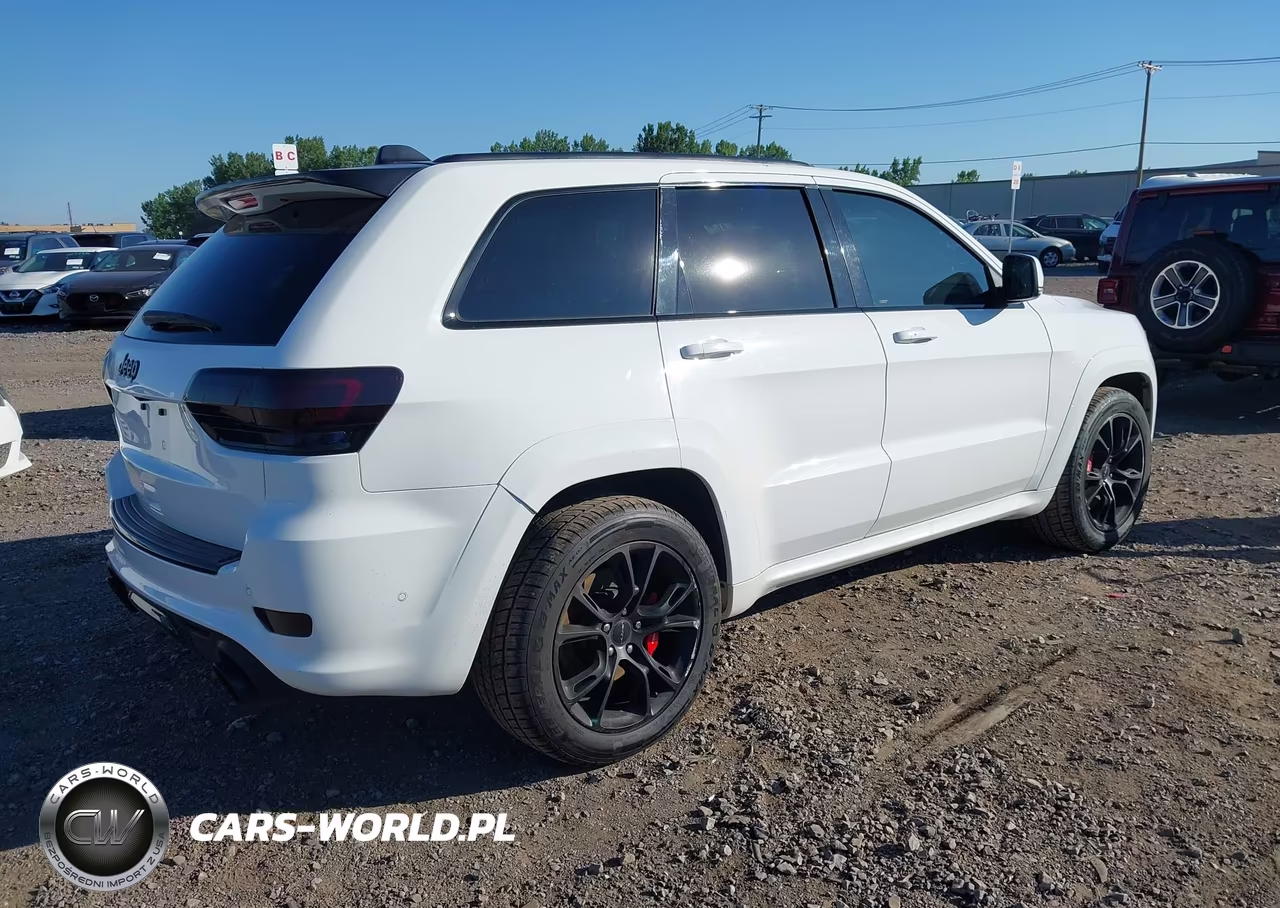2017 Jeep Grand Cherokee Srt VIN:1C4RJFDJXHC657702 - 4
