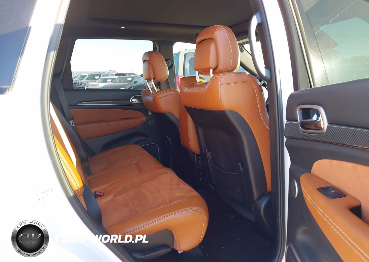 2017 Jeep Grand Cherokee Srt VIN:1C4RJFDJXHC657702 - 8