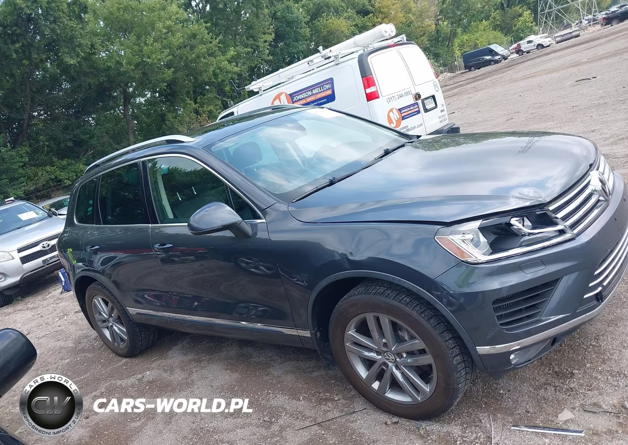 2016 Volkswagen Touareg Tdi Lux VIN:WVGEP9BP2GD001200 - 13