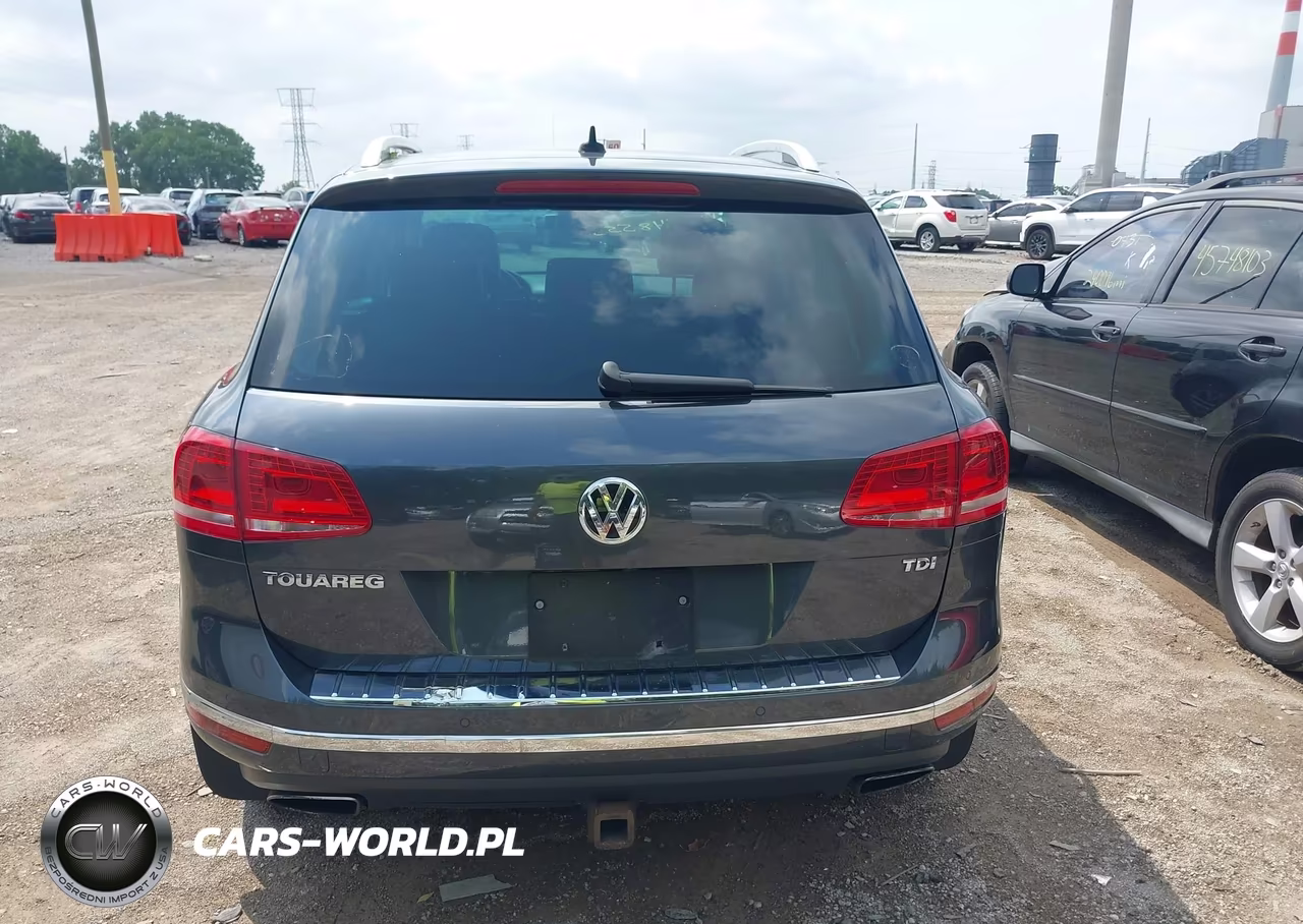 2016 Volkswagen Touareg Tdi Lux VIN:WVGEP9BP2GD001200 - 16
