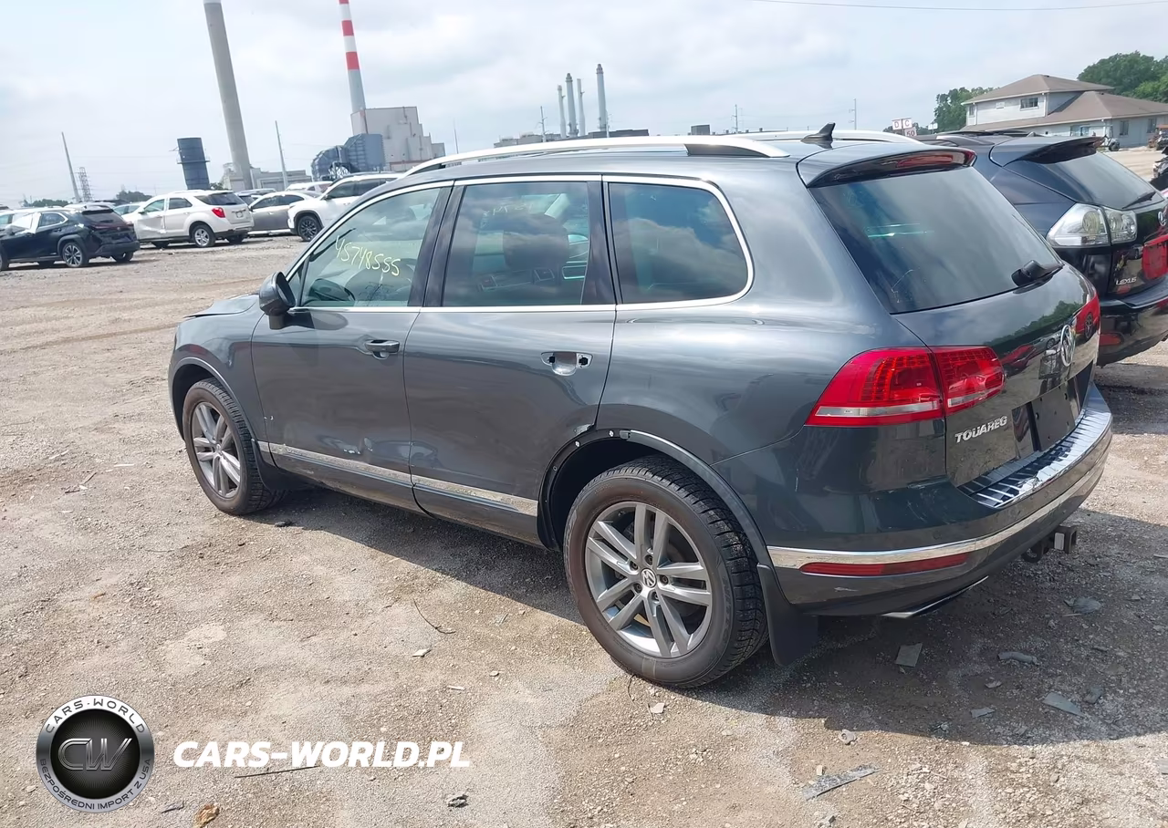 2016 Volkswagen Touareg Tdi Lux VIN:WVGEP9BP2GD001200 - 3