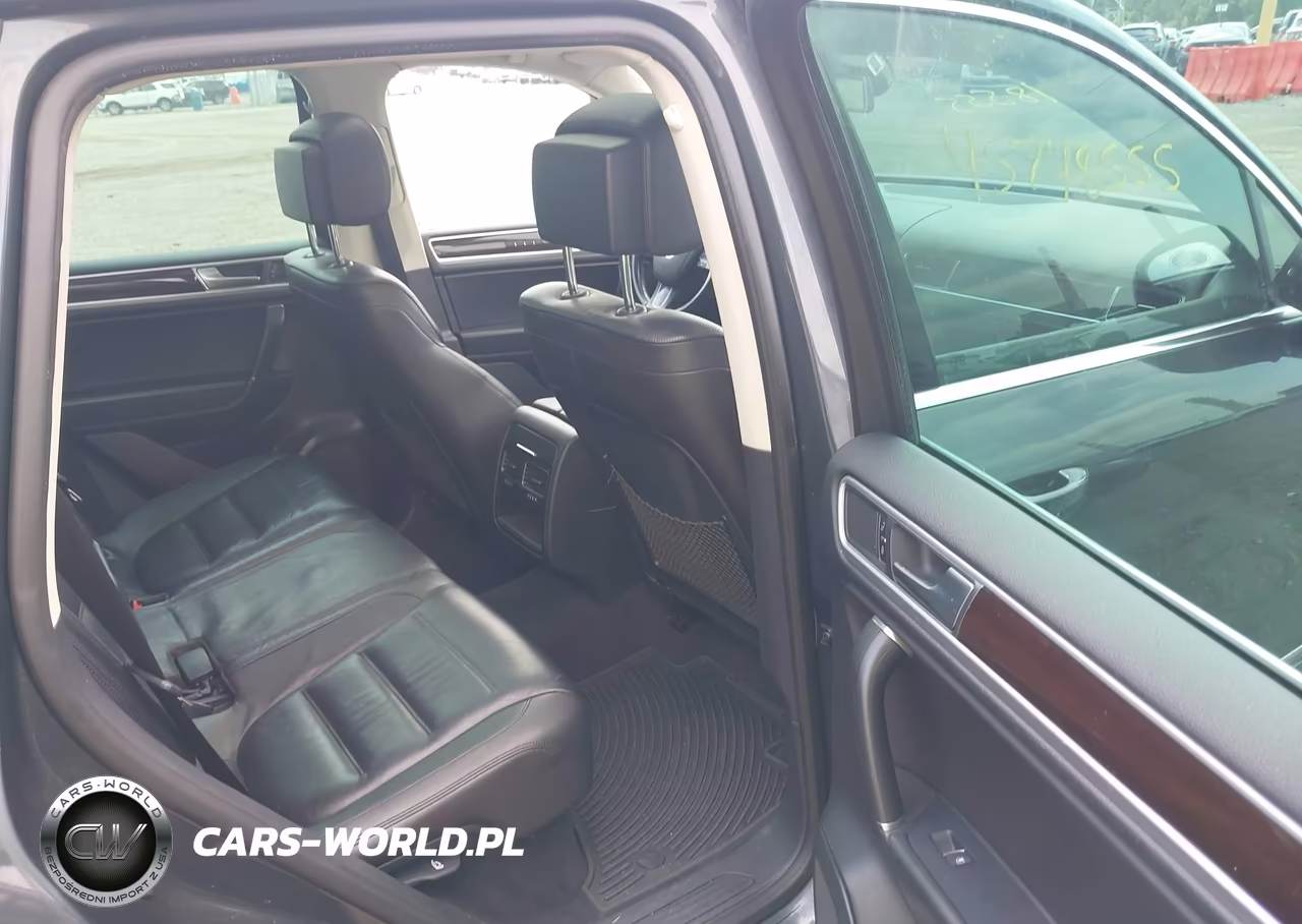 2016 Volkswagen Touareg Tdi Lux VIN:WVGEP9BP2GD001200 - 8