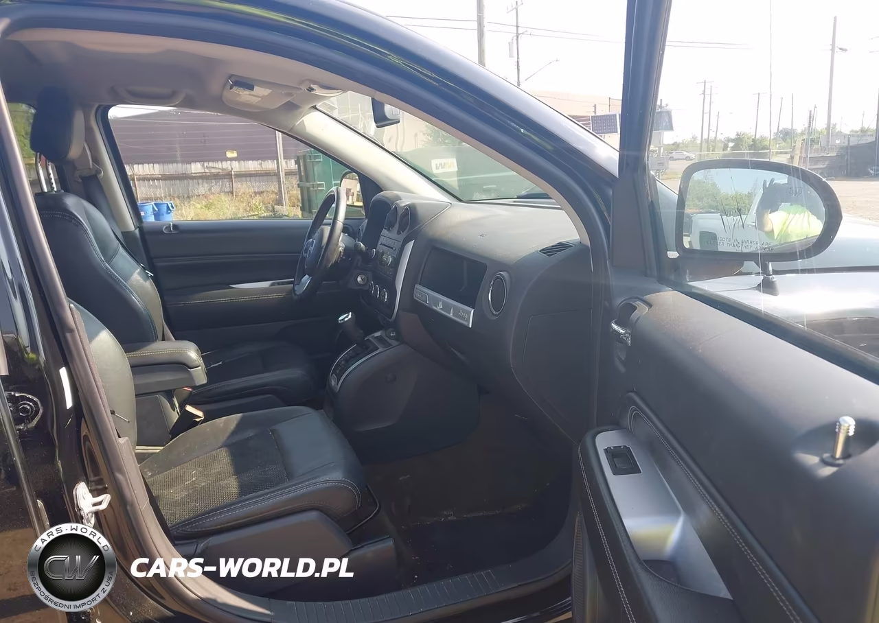 2017 Jeep Compass Latitude VIN:1C4NJCEA2HD116889 - 5