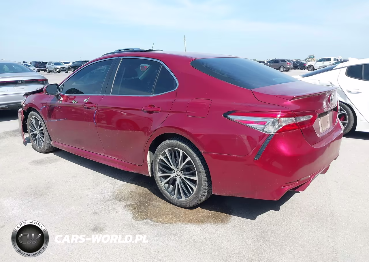2018 Toyota Camry Se VIN:4T1B11HK4JU630160 - 3