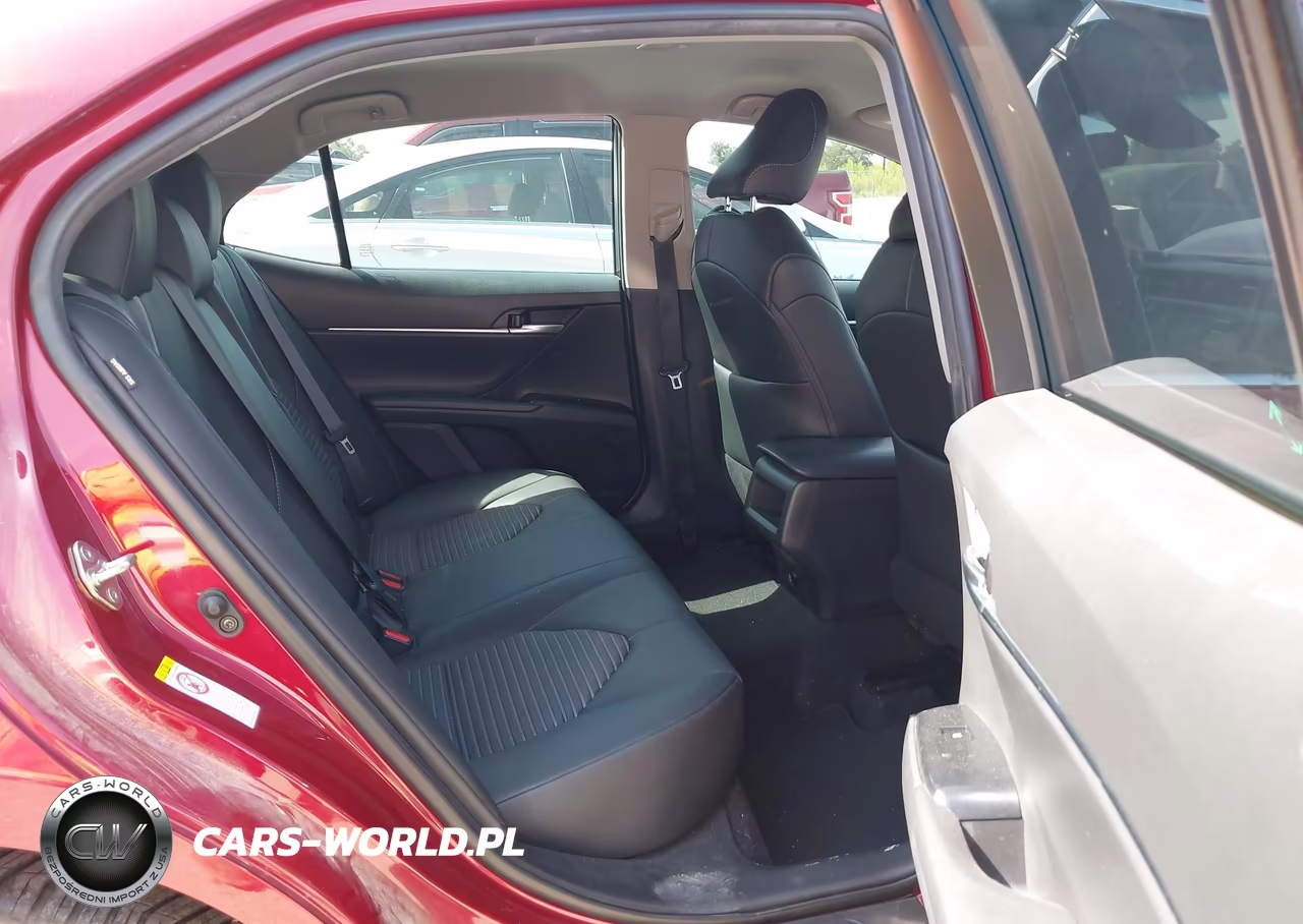 2018 Toyota Camry Se VIN:4T1B11HK4JU630160 - 8