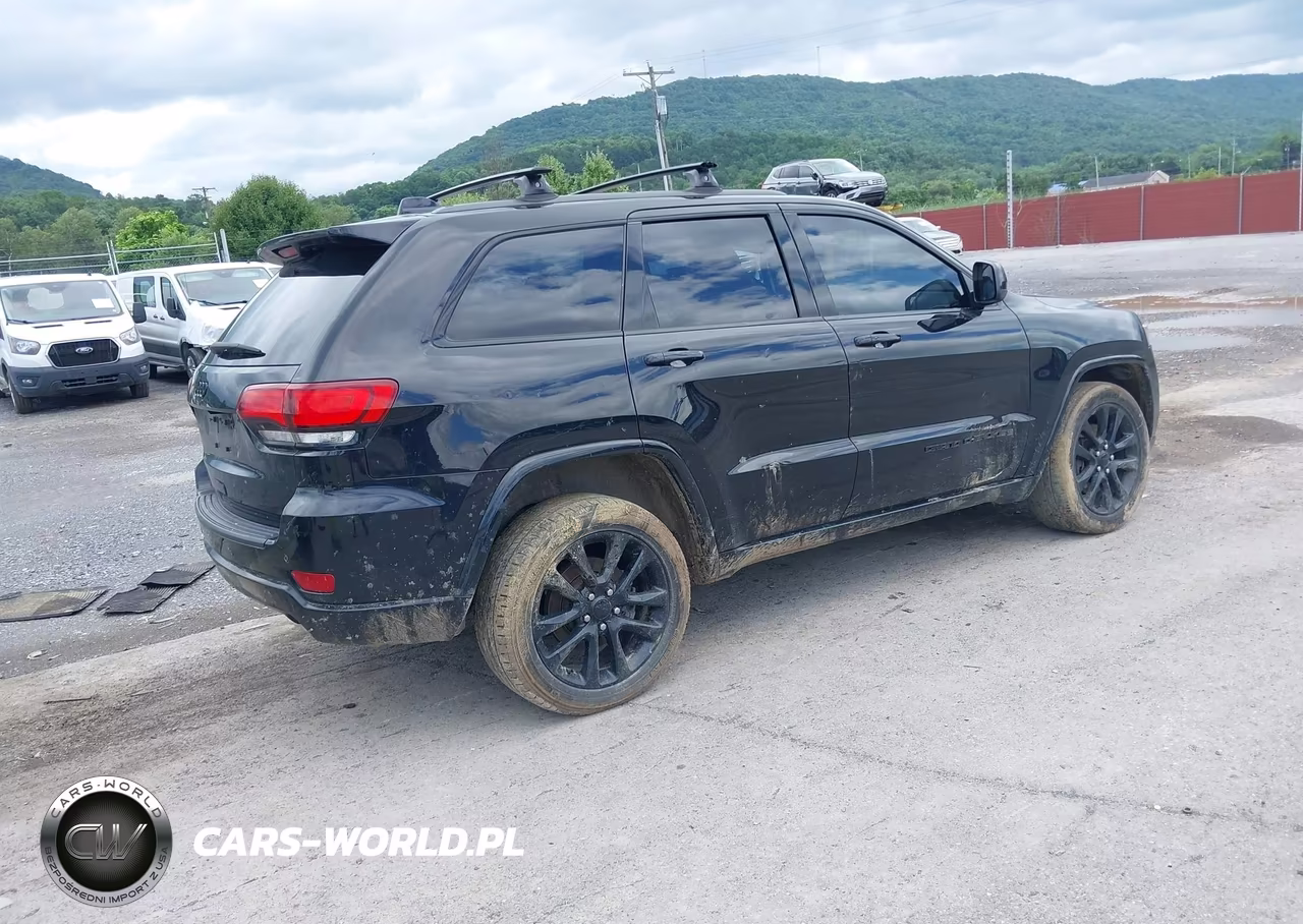 2021 Jeep Grand Cherokee Laredo X 4X4 VIN:1C4RJFAG1MC542053 - 4