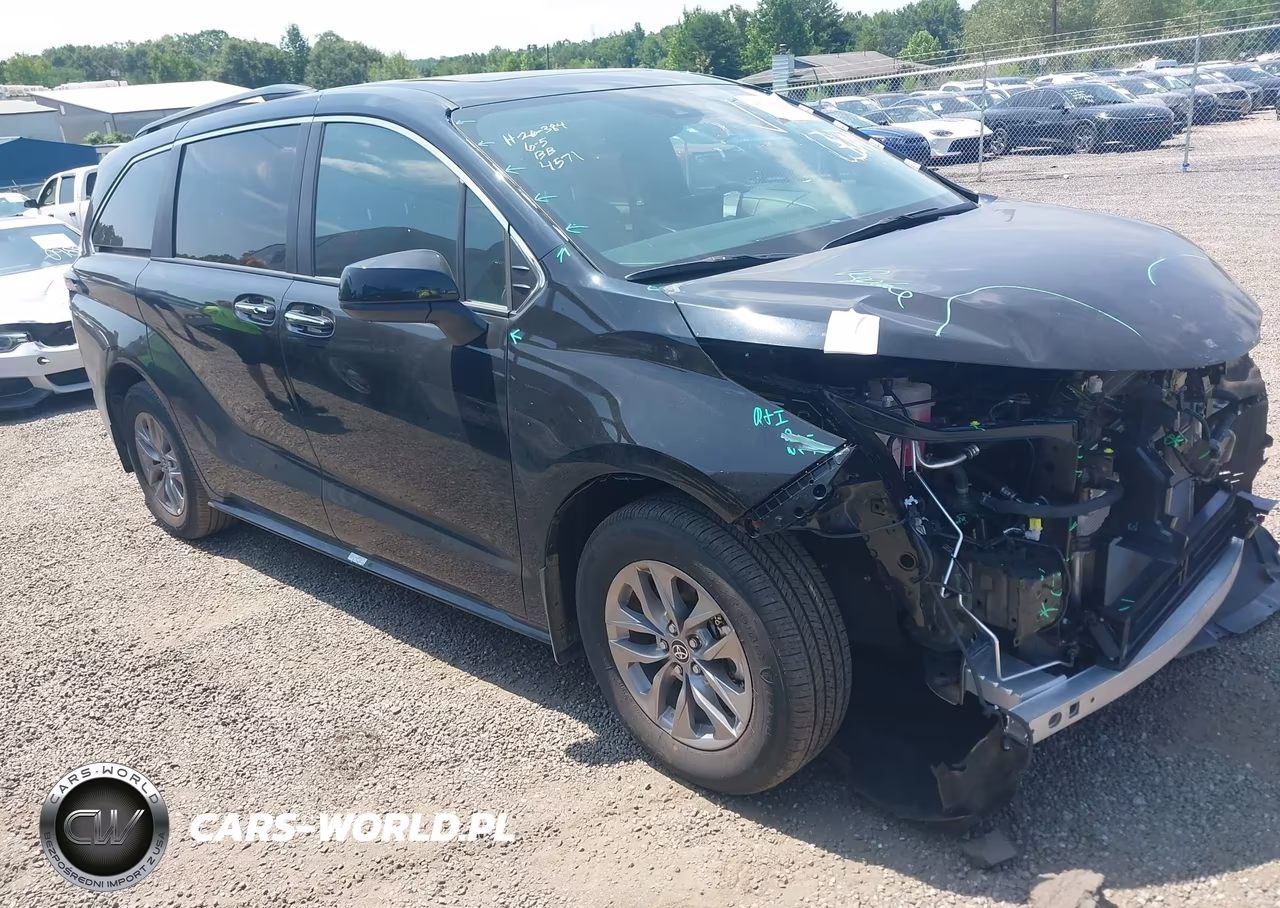 2025 Toyota Sienna Xle – zdjęcie 1 z 16