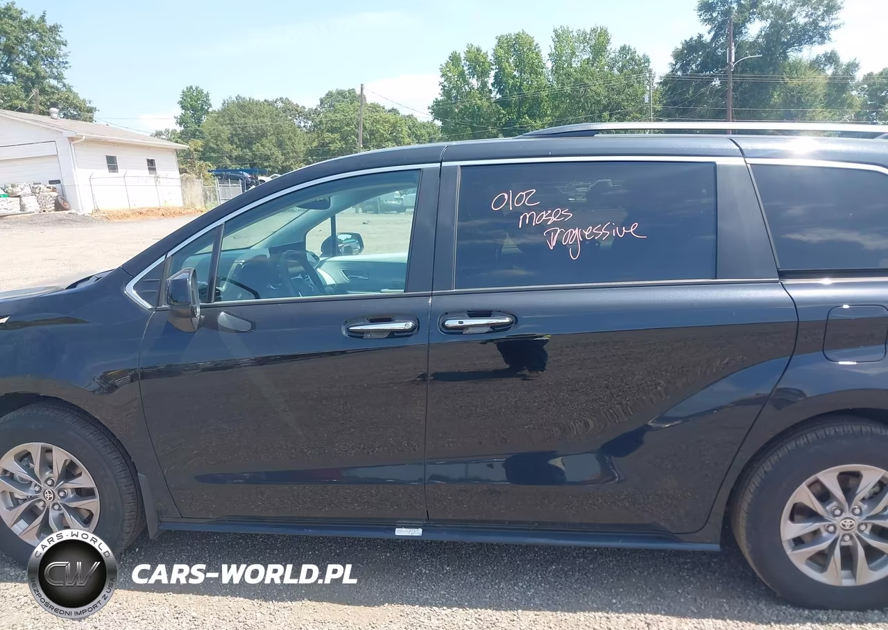 2025 Toyota Sienna Xle VIN:5TDYRKEC3SS284571 - 14