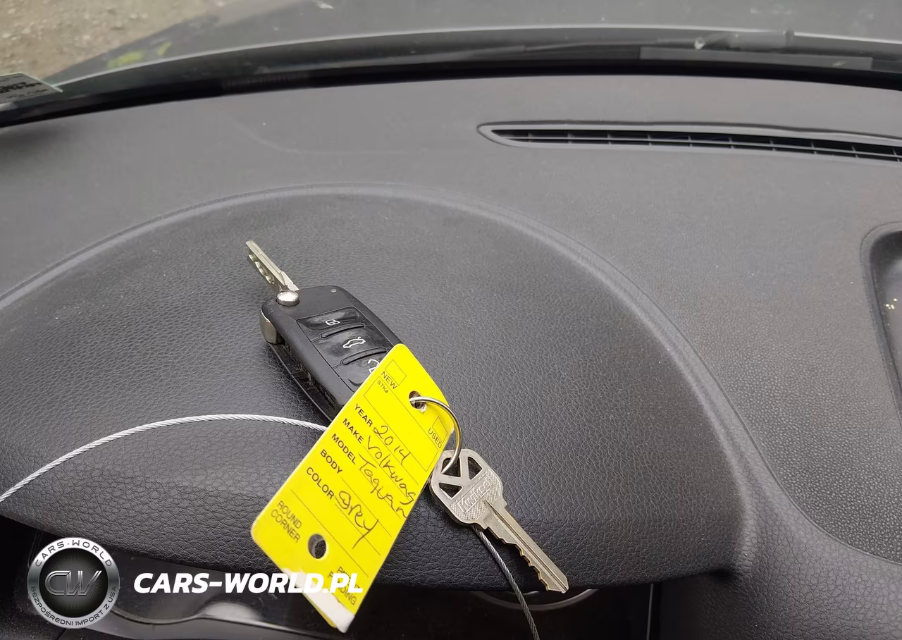 2014 Volkswagen Tiguan S VIN:WVGAV3AX2EW600943 - 11