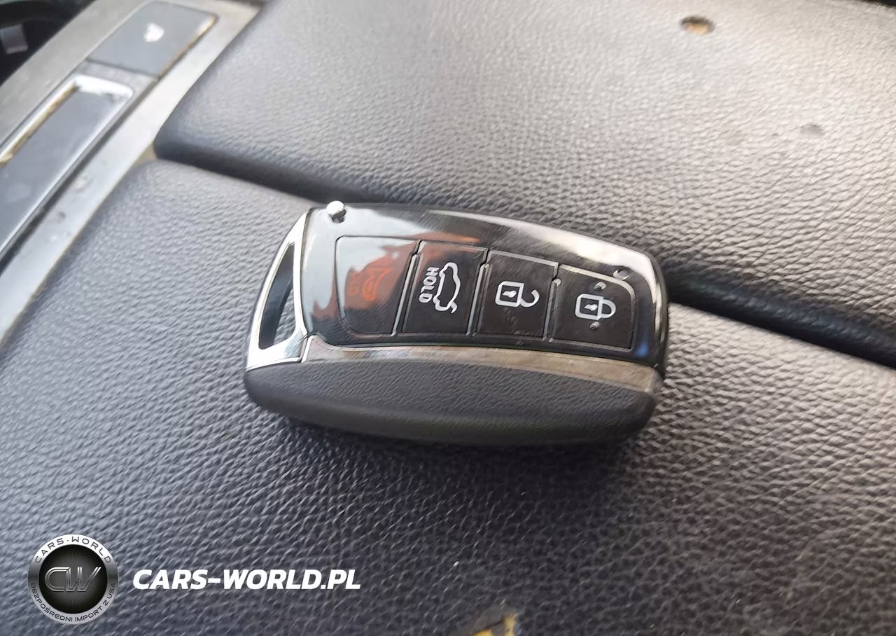 2015 Hyundai Genesis 3.8 VIN:KMHGN4JE1FU078303 - 11