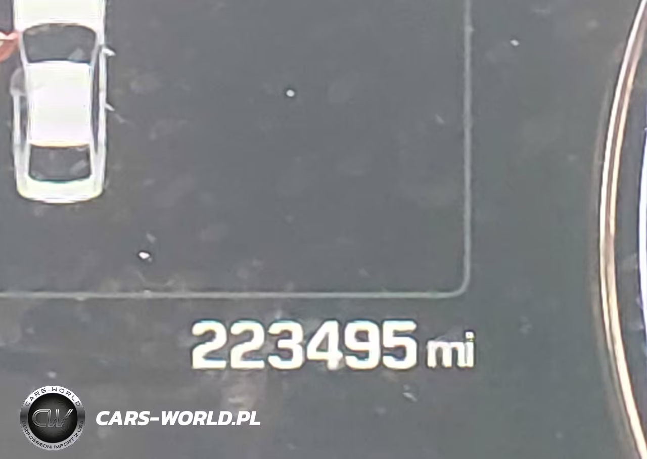 2015 Hyundai Genesis 3.8 VIN:KMHGN4JE1FU078303 - 15