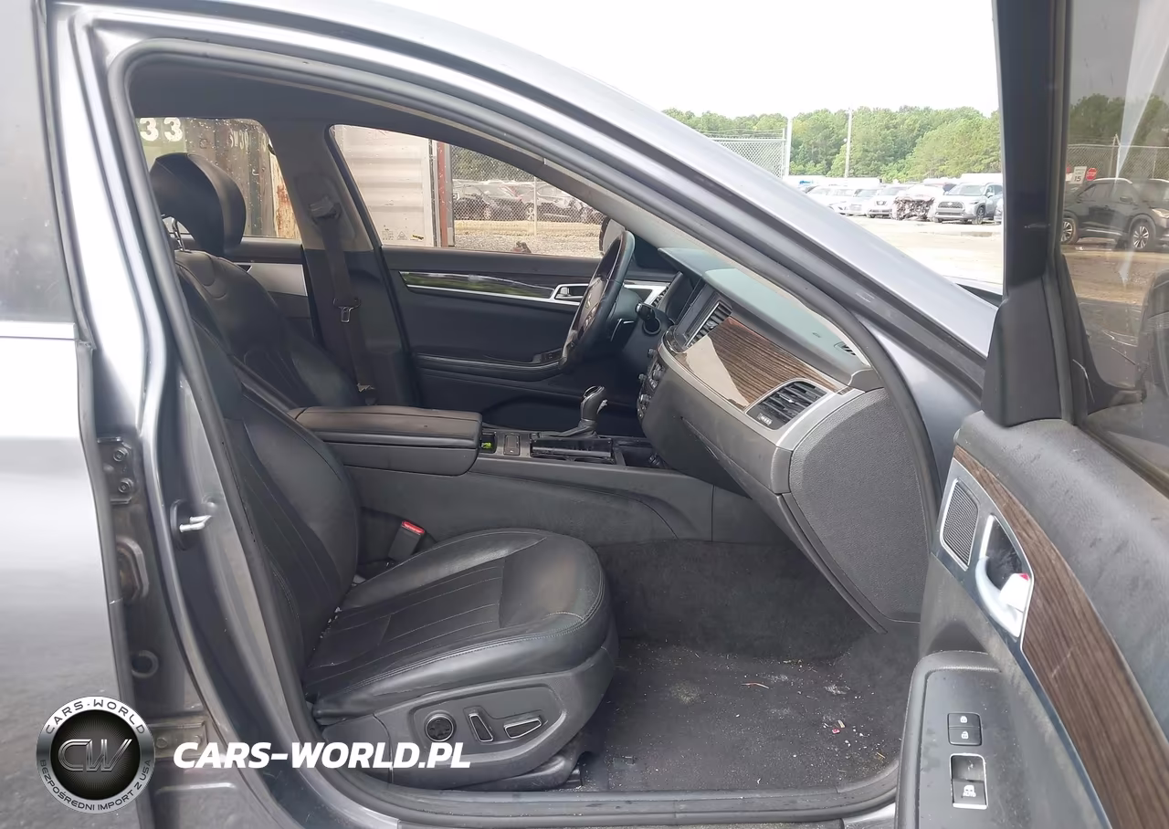 2015 Hyundai Genesis 3.8 VIN:KMHGN4JE1FU078303 - 5