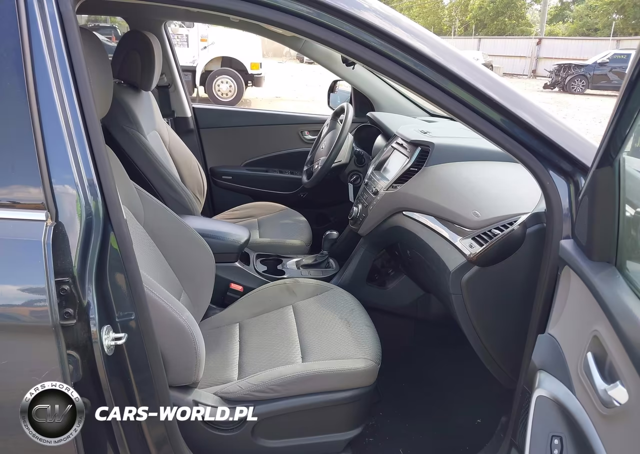 2017 Hyundai Santa Fe Se VIN:KM8SMDHF8HU175335 - 5