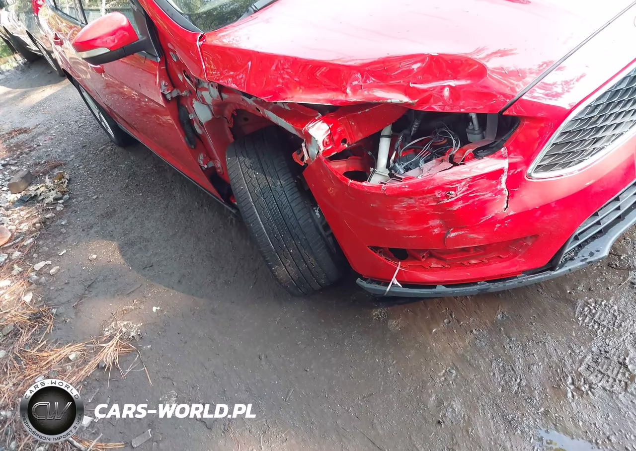 2015 Ford Focus Se VIN:1FADP3F21FL204164 - 6