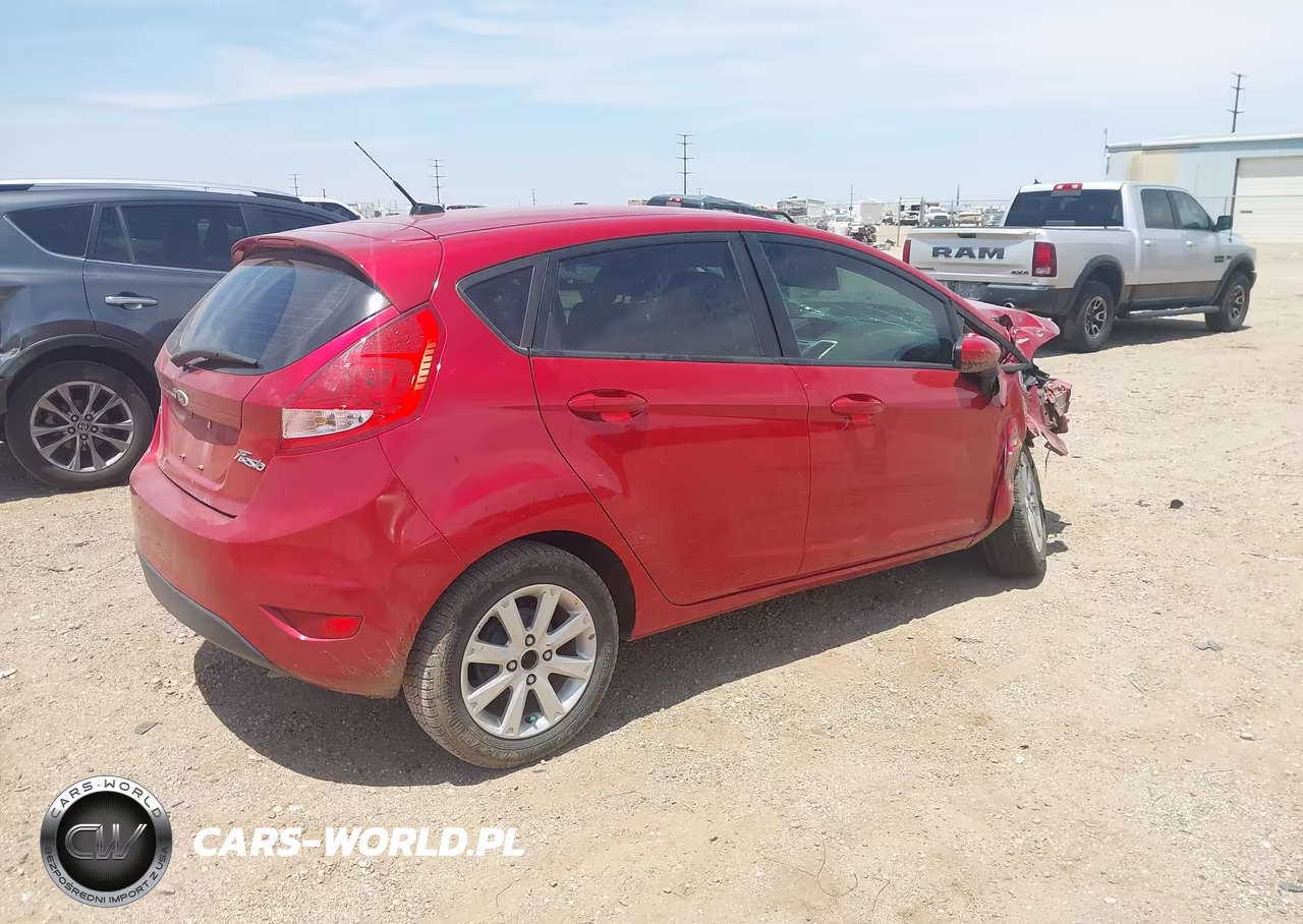 2011 Ford Fiesta Se VIN:3FADP4EJ6BM142672 - 4