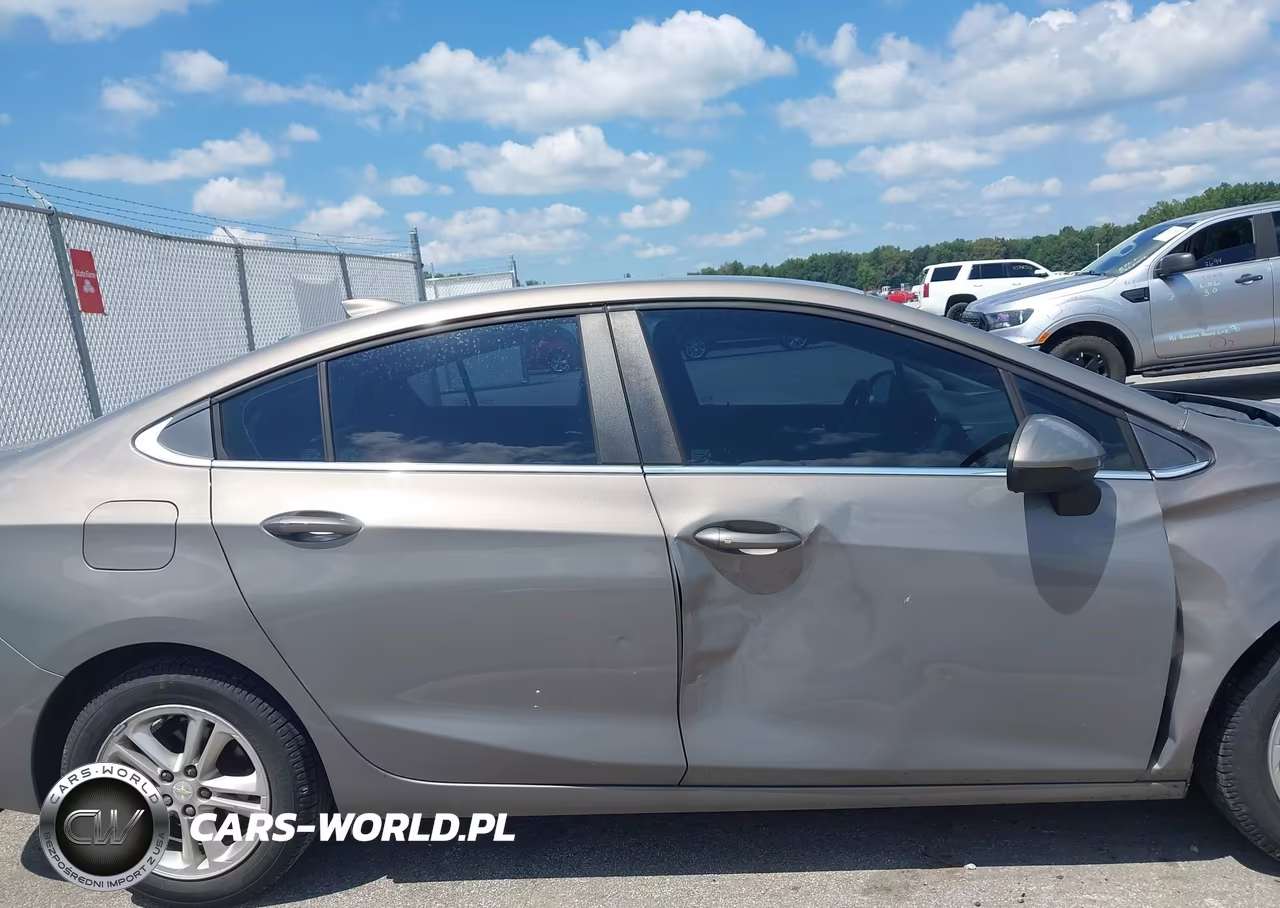2018 Chevrolet Cruze Lt Auto VIN:1G1BE5SM2J7158347 - 13