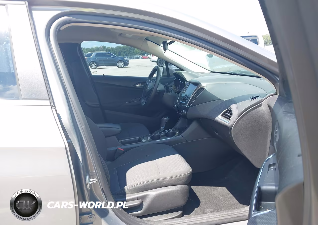 2018 Chevrolet Cruze Lt Auto VIN:1G1BE5SM2J7158347 - 5