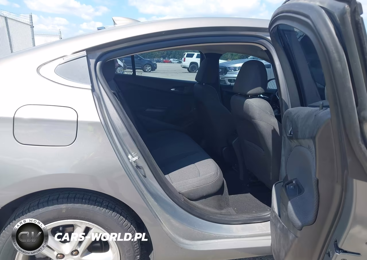 2018 Chevrolet Cruze Lt Auto VIN:1G1BE5SM2J7158347 - 8