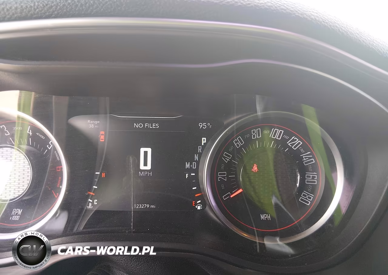 2018 Dodge Challenger R-T Scat Pack VIN:2C3CDZFJ5JH204834 - 7