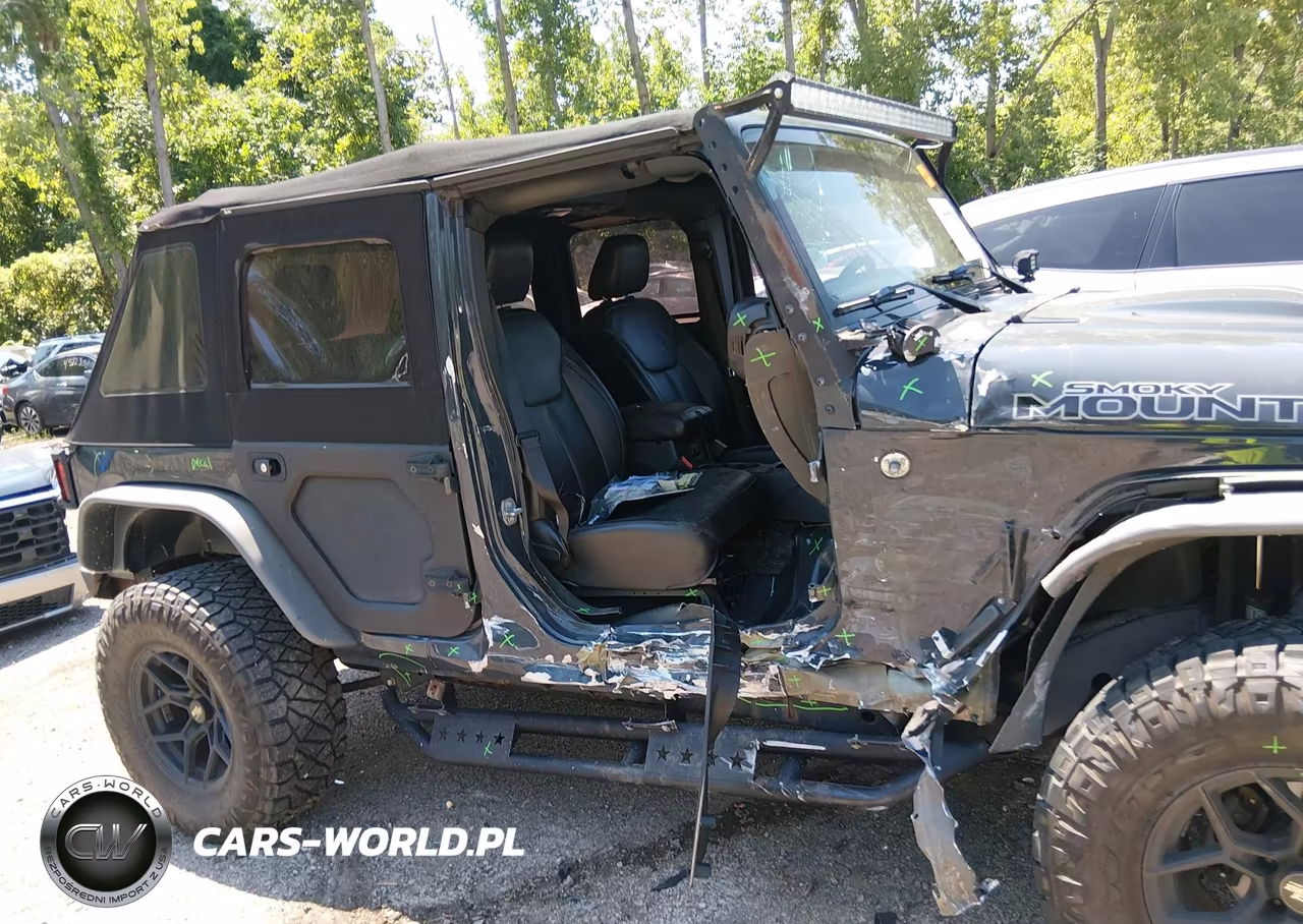 2017 Jeep Wrangler Unlimited Smoky Mountain VIN:1C4BJWEGXHL658255 - 14