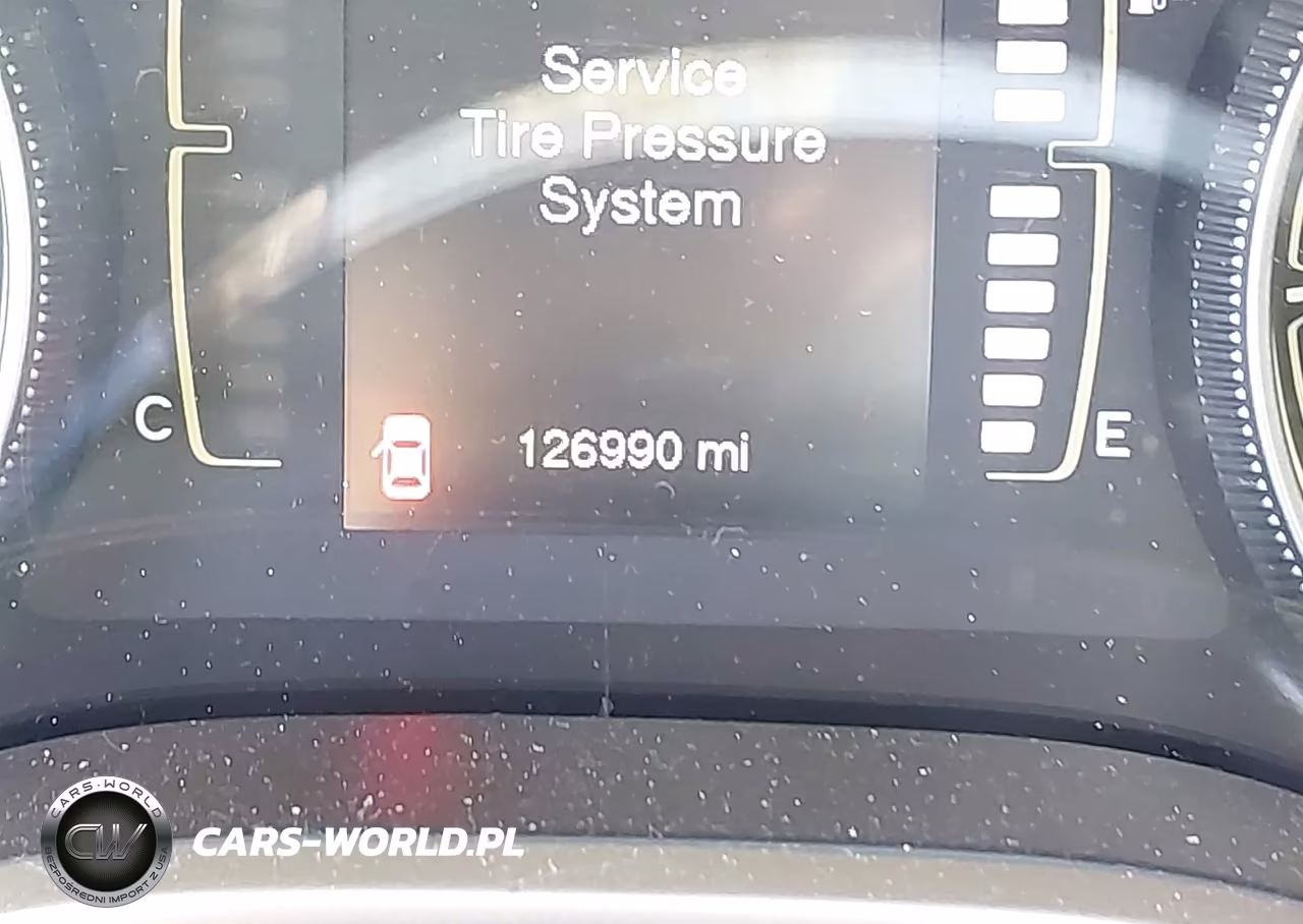 2015 Jeep Cherokee Latitude VIN:1C4PJLCB9FW642992 - 15