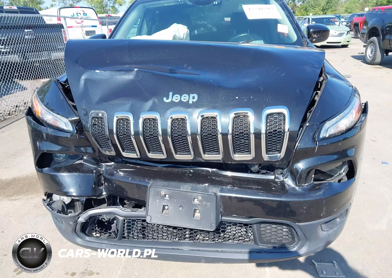 2015 Jeep Cherokee Latitude VIN:1C4PJLCB9FW642992 - 6
