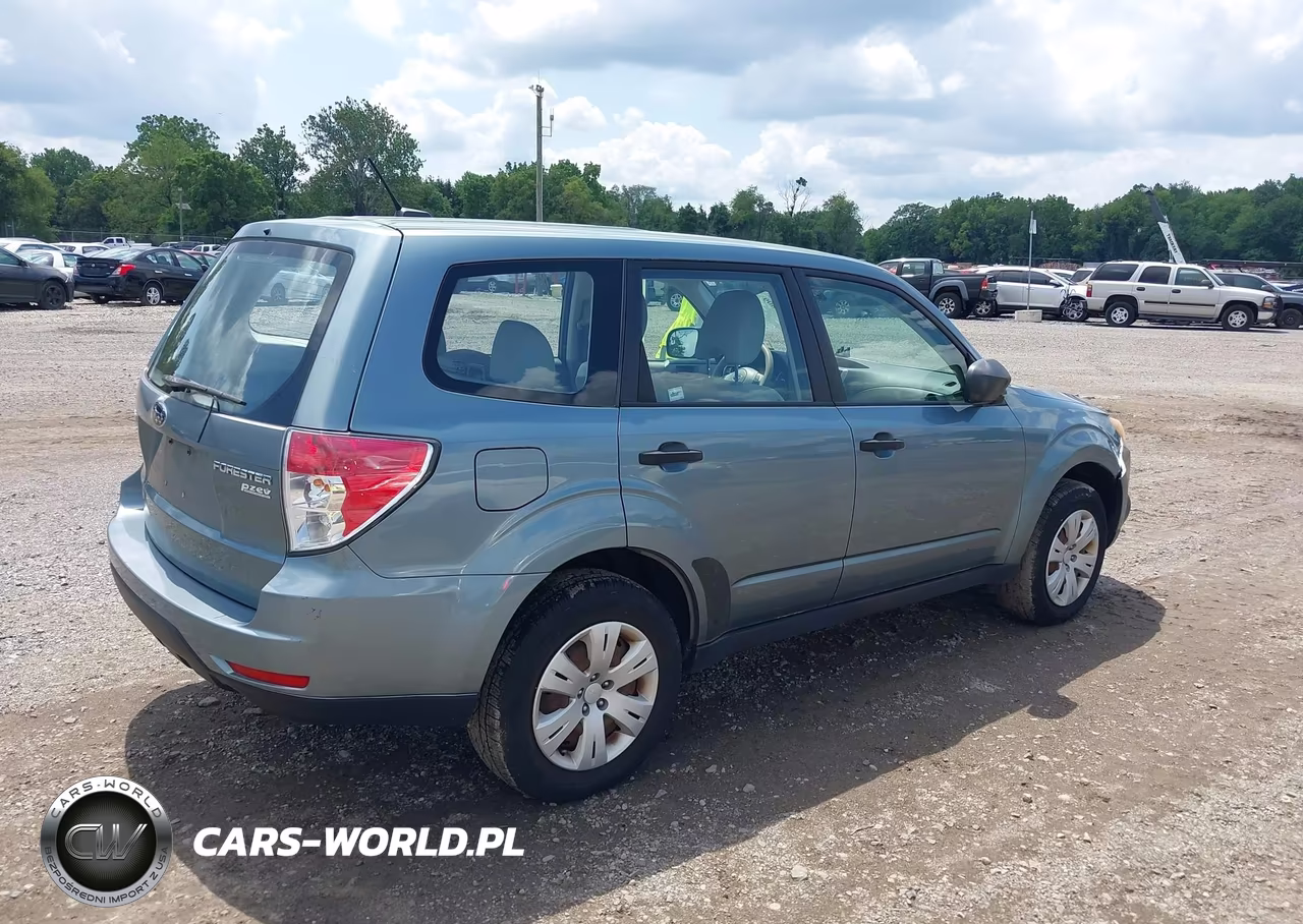 2013 Subaru Forester 2.5X VIN:JF2SHAAC2DH418763 - 4