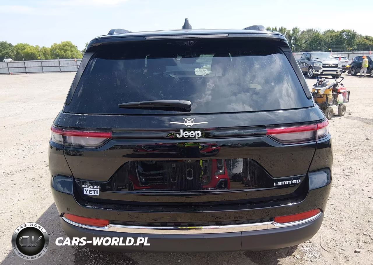 2025 Jeep Grand Cherokee Limited 4X4 VIN:1C4RJHBG4SC337740 - 16