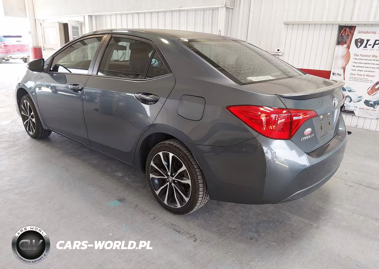 2018 Toyota Corolla Se VIN:5YFBURHE3JP823742 - 3