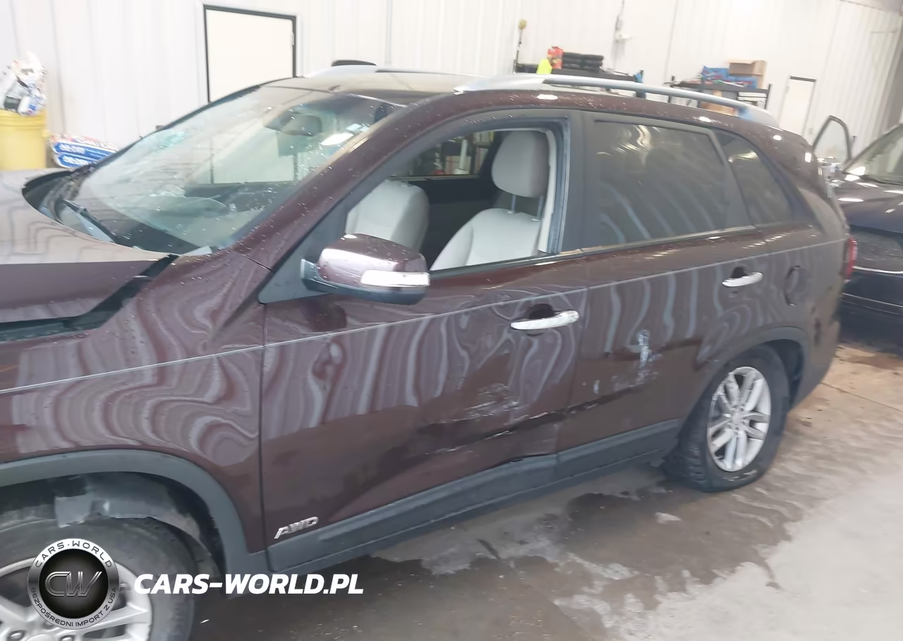 2015 Kia Sorento Lx VIN:5XYKTDA61FG649951 - 15