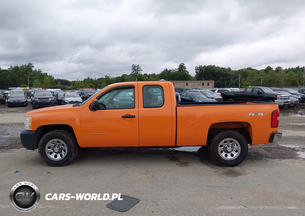 2010 Chevrolet Silverado 1500 Work Truck VIN:1GCSKPEA8AZ126178 - 14