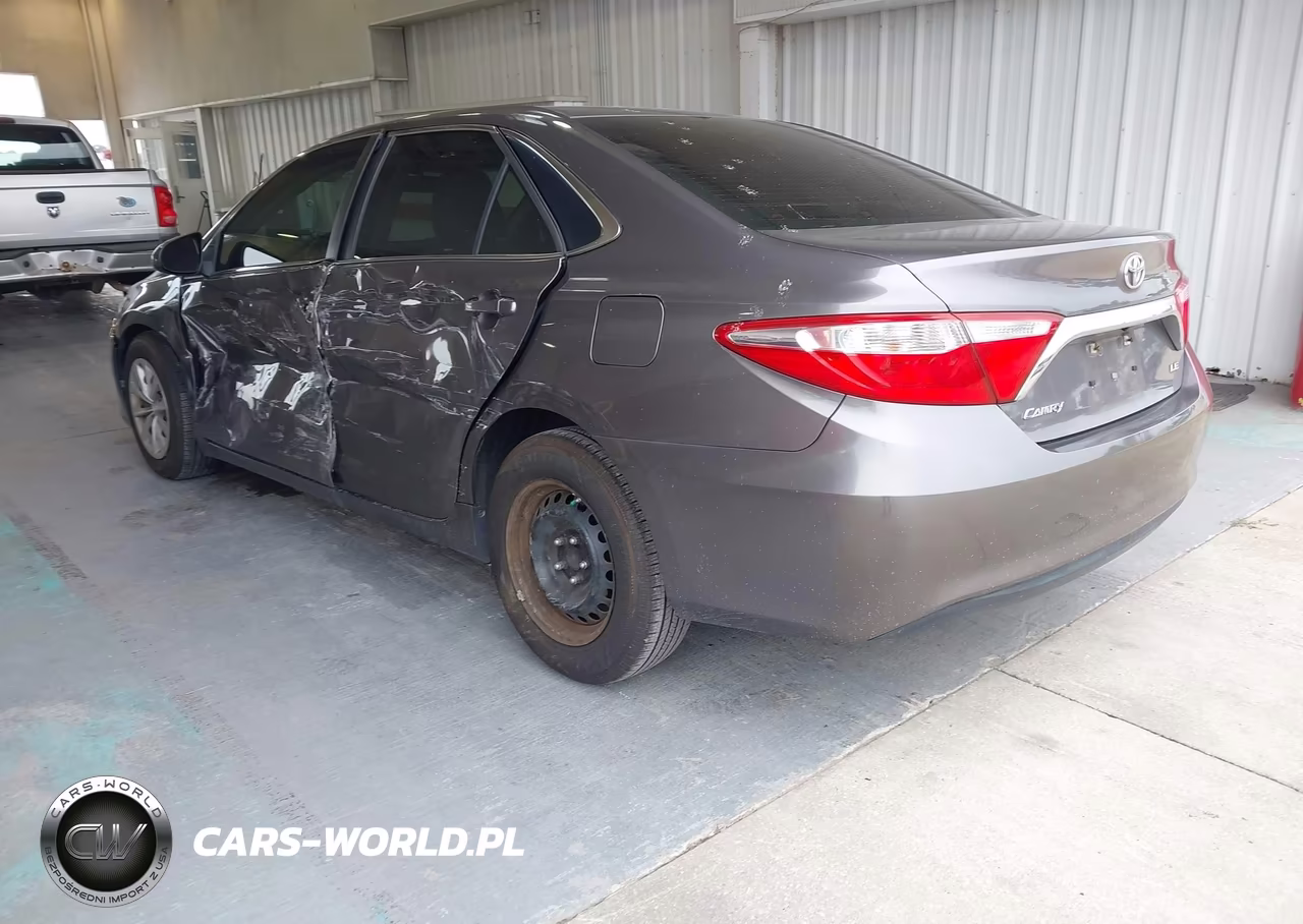 2015 Toyota Camry Le VIN:4T1BF1FK7FU027070 - 3