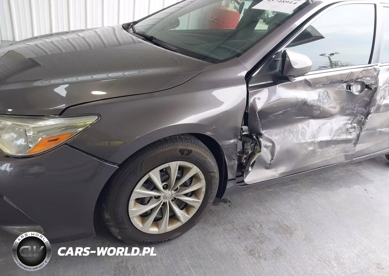 2015 Toyota Camry Le VIN:4T1BF1FK7FU027070 - 6