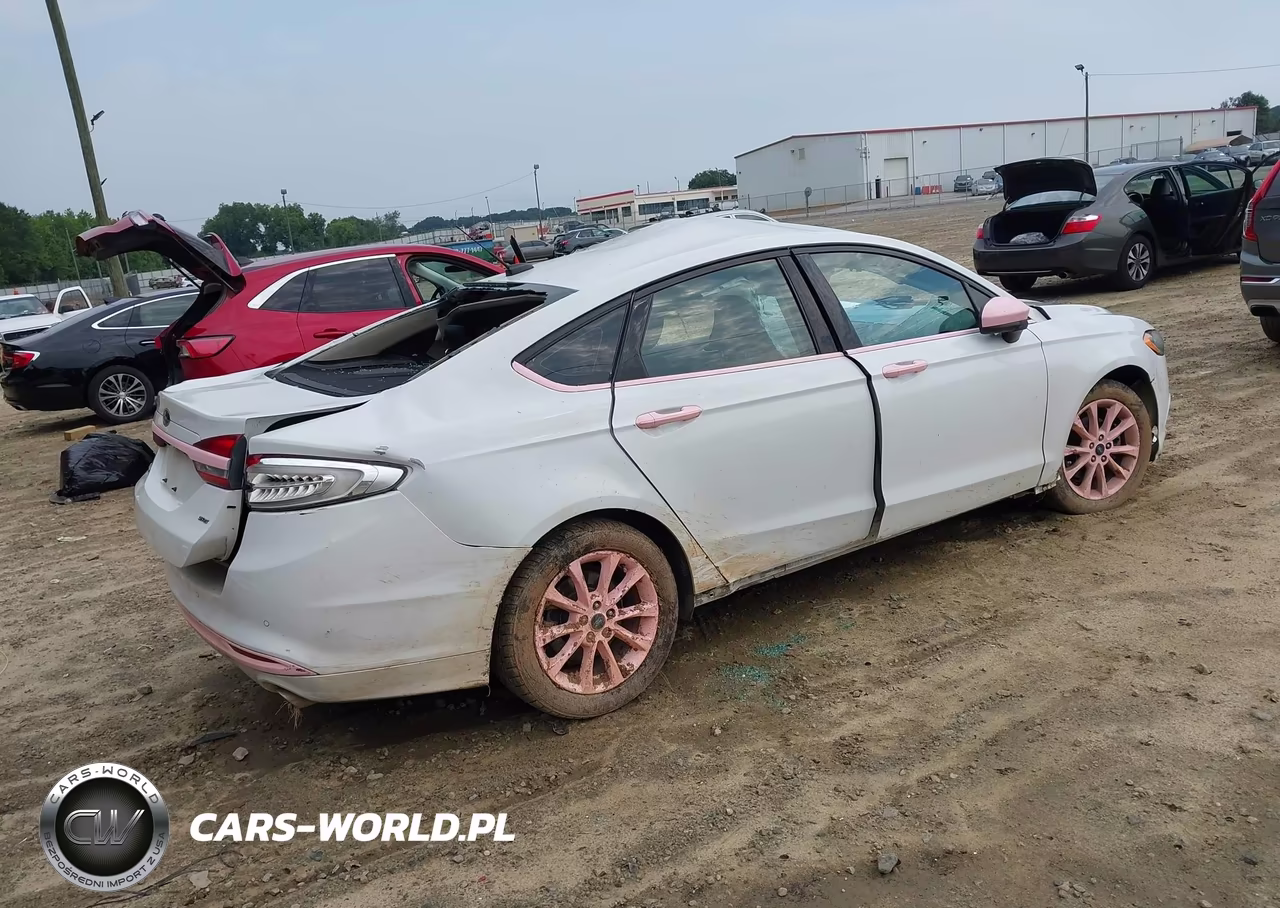 2017 Ford Fusion Se VIN:3FA6P0H79HR356133 - 4