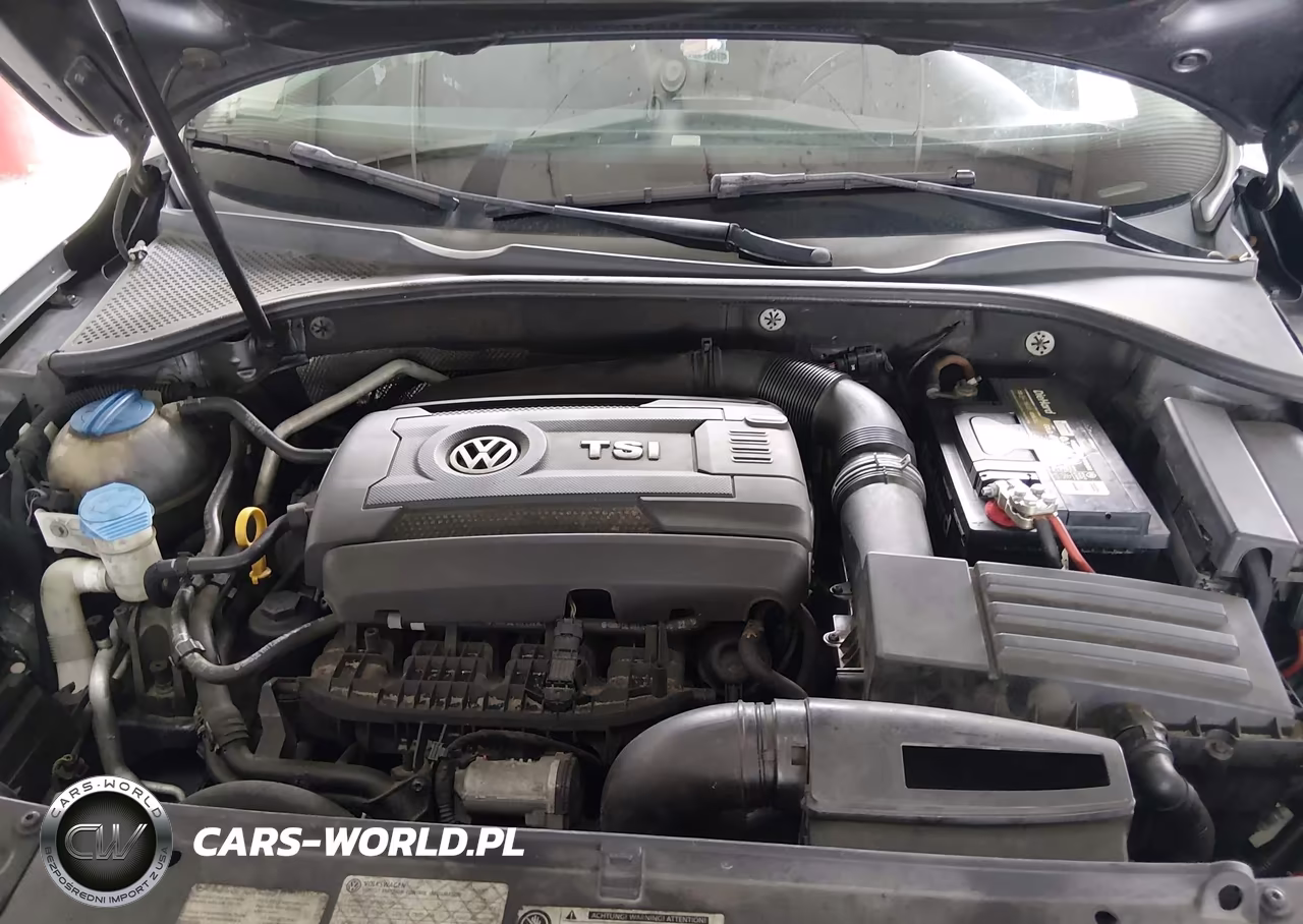 2015 Volkswagen Passat 1.8T Wolfsburg Edition VIN:1VWAT7A32FC024270 - 10