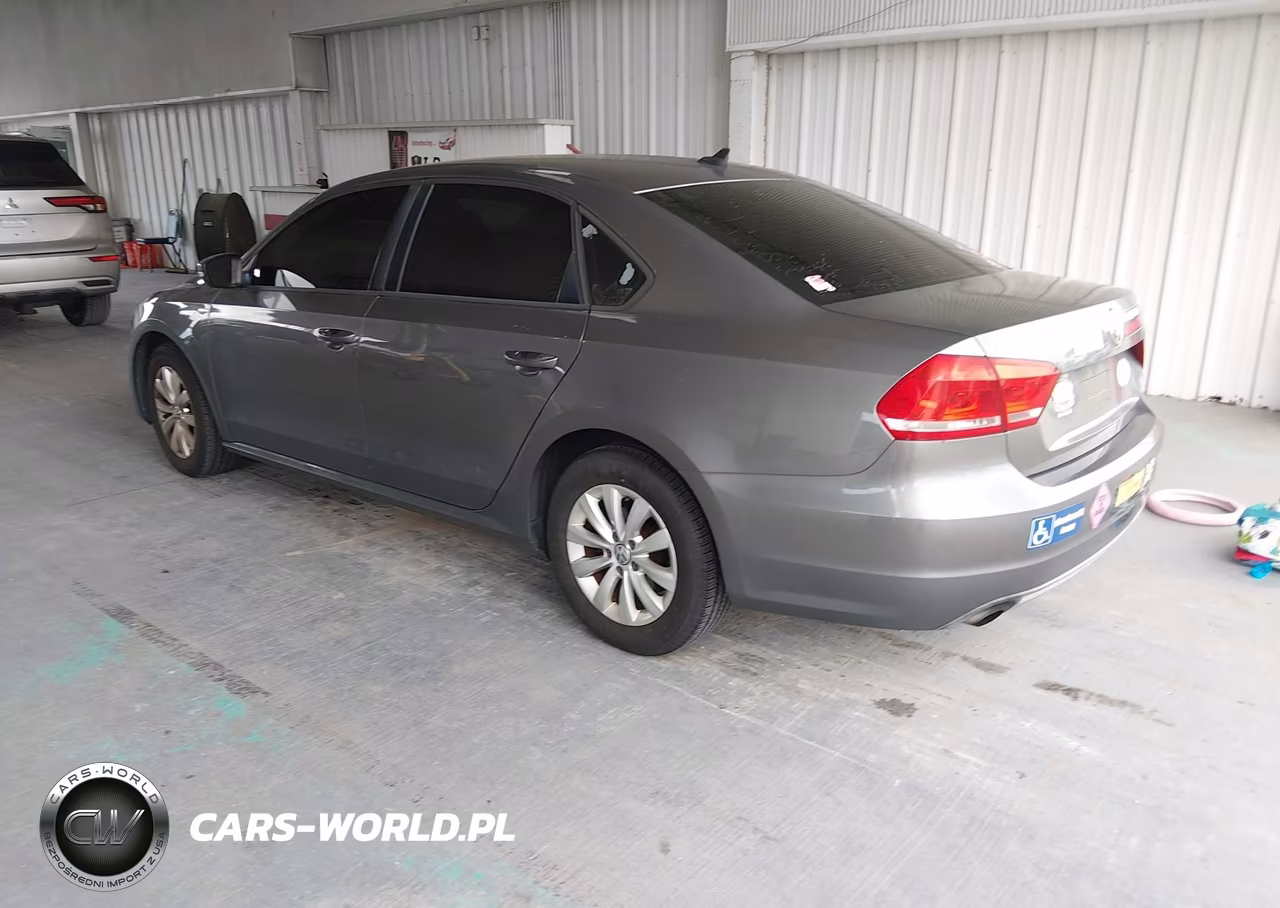 2015 Volkswagen Passat 1.8T Wolfsburg Edition VIN:1VWAT7A32FC024270 - 3