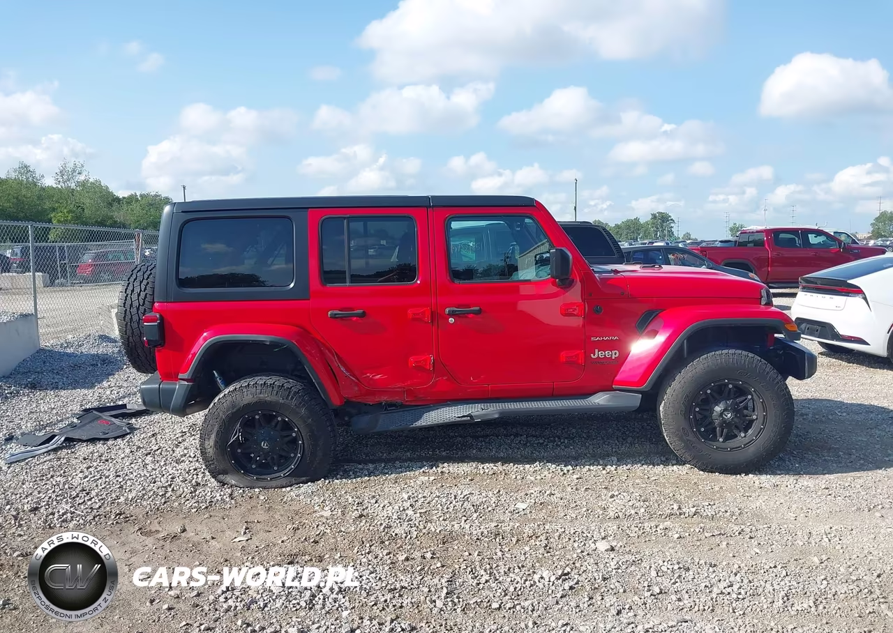 2018 Jeep Wrangler Unlimited Sahara 4X4 VIN:1C4HJXEN2JW199046 - 13