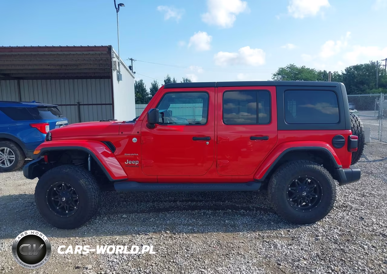 2018 Jeep Wrangler Unlimited Sahara 4X4 VIN:1C4HJXEN2JW199046 - 14