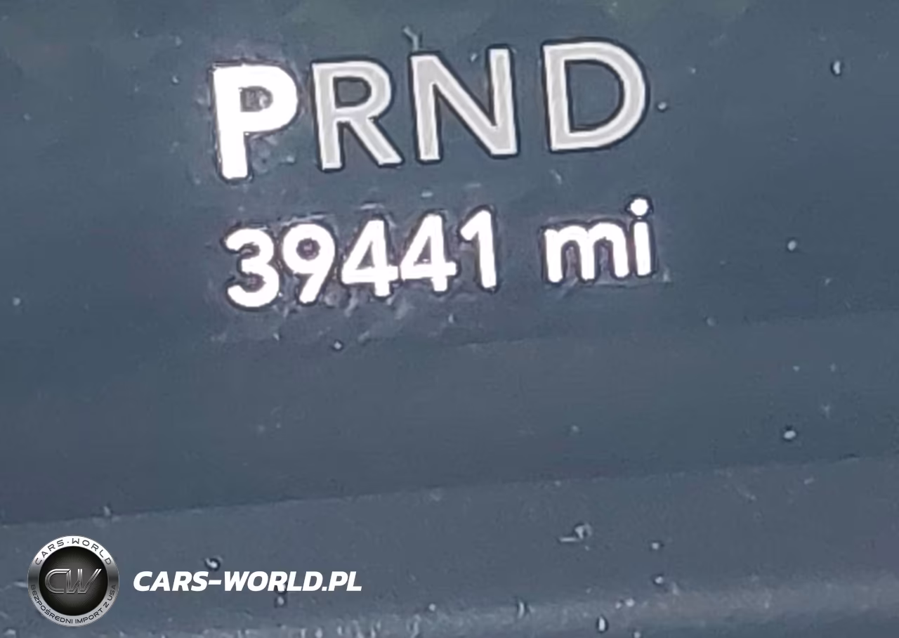 2018 Jeep Wrangler Unlimited Sahara 4X4 VIN:1C4HJXEN2JW199046 - 15