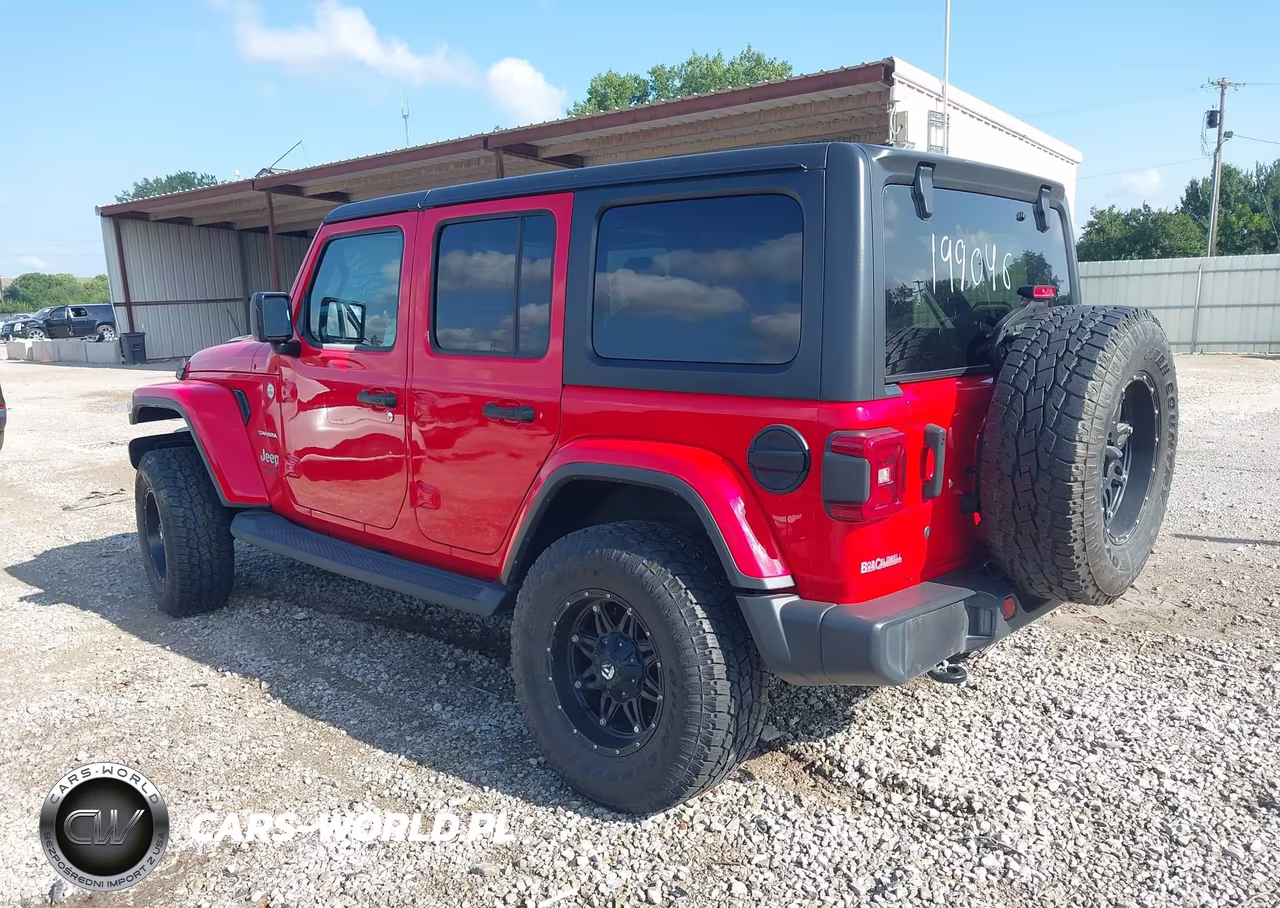 2018 Jeep Wrangler Unlimited Sahara 4X4 VIN:1C4HJXEN2JW199046 - 3