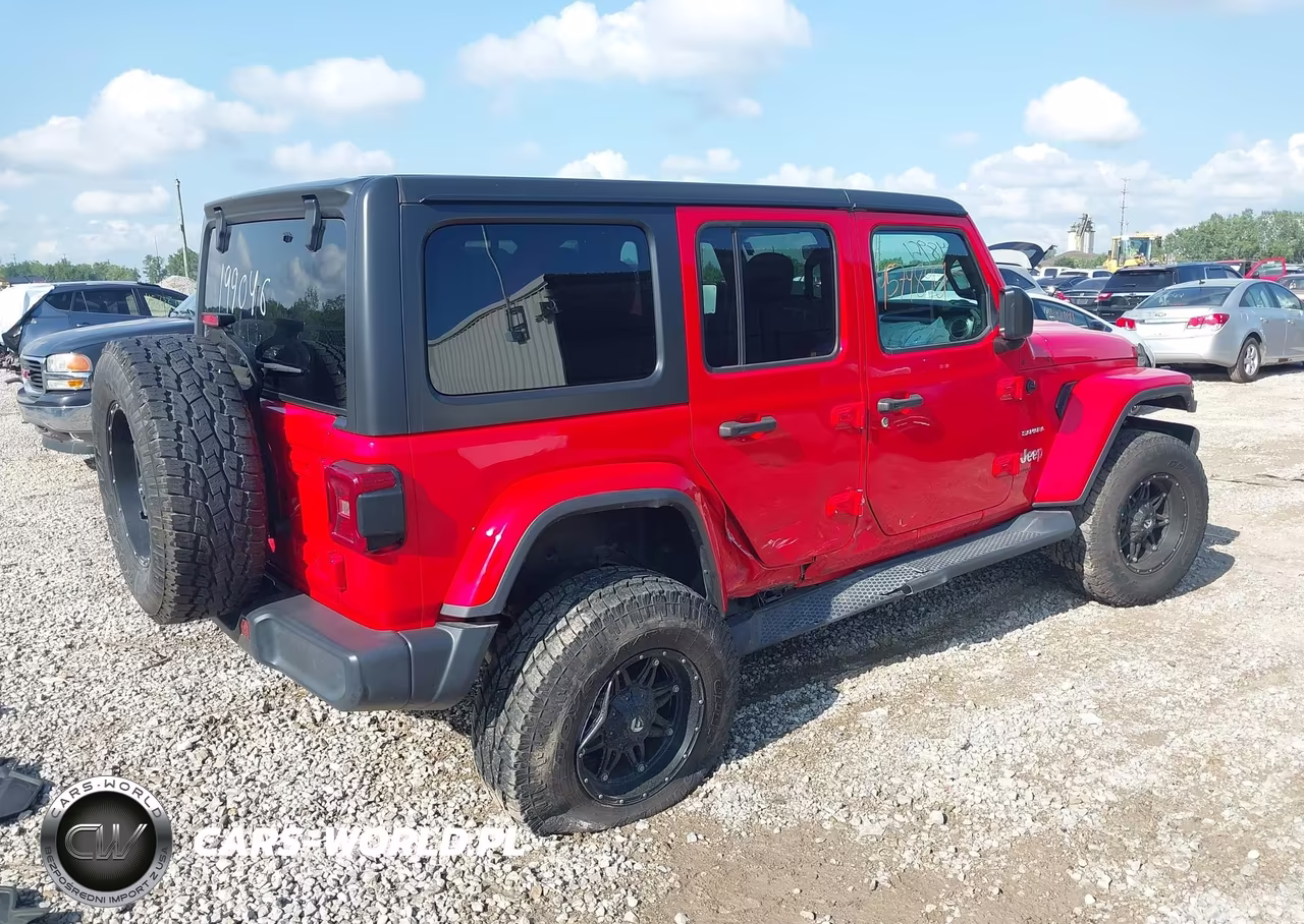 2018 Jeep Wrangler Unlimited Sahara 4X4 VIN:1C4HJXEN2JW199046 - 4