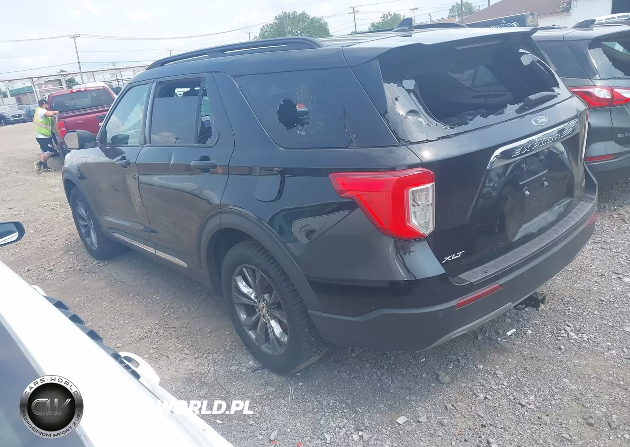 2020 Ford Explorer Xlt VIN:1FMSK8DH4LGA50537 - 3