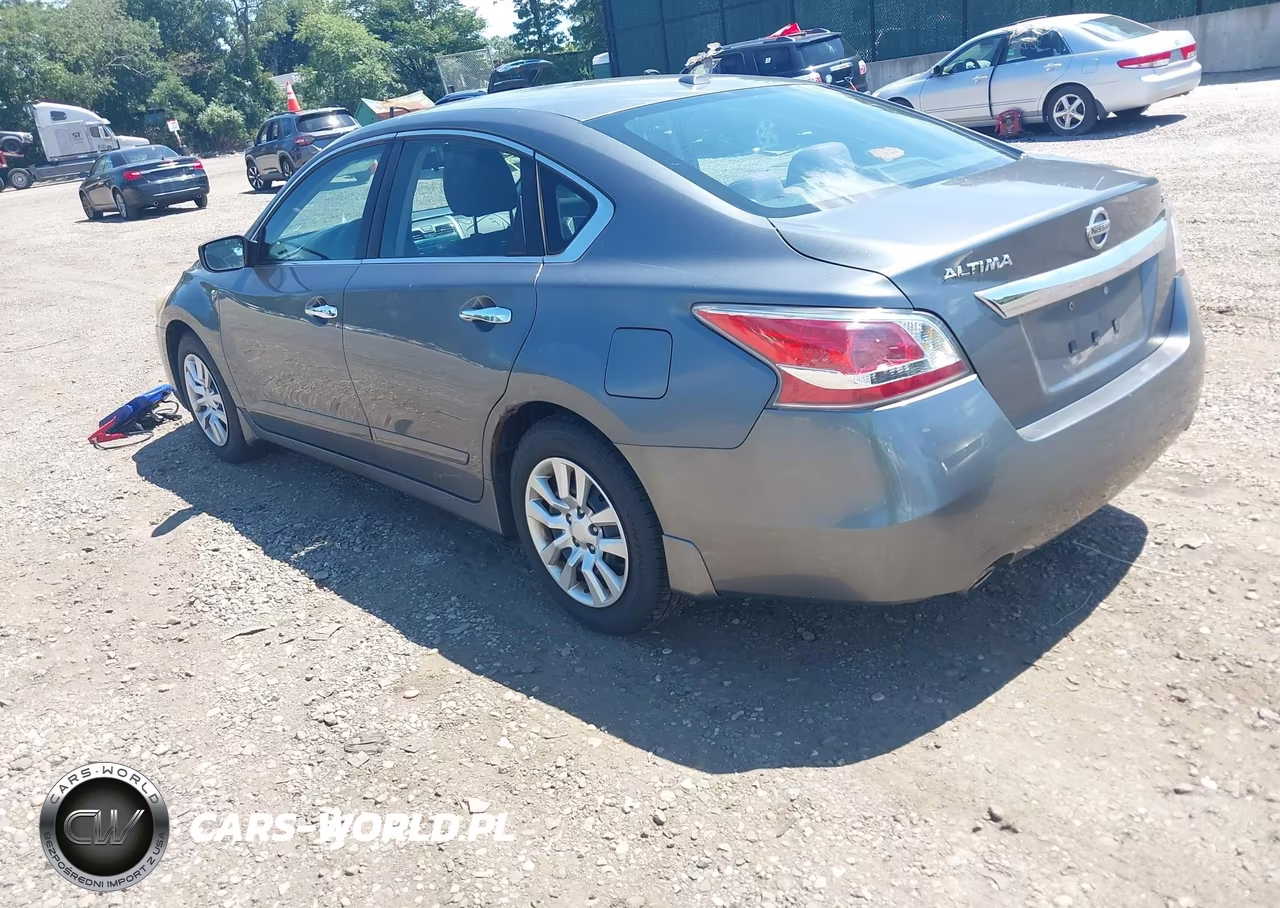 2015 Nissan Altima 2.5 S VIN:1N4AL3AP1FN402233 - 3